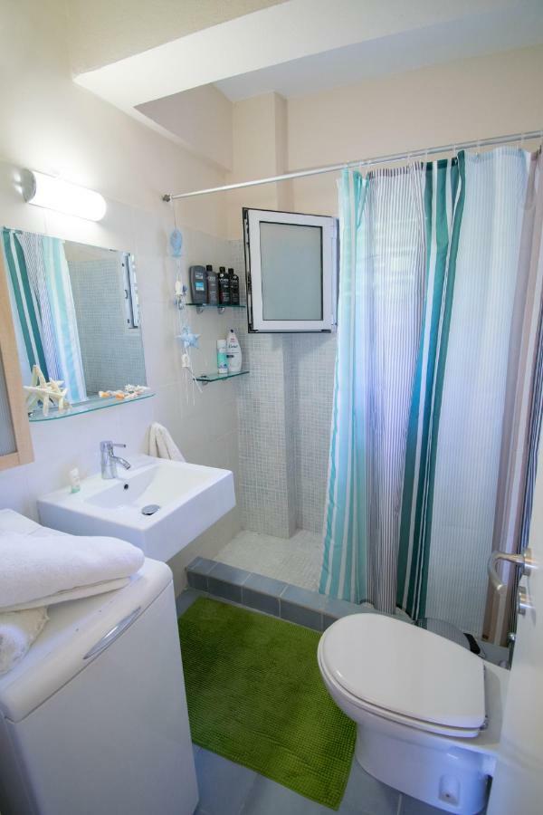 Beach House Near Athens Agia Marina  المظهر الخارجي الصورة