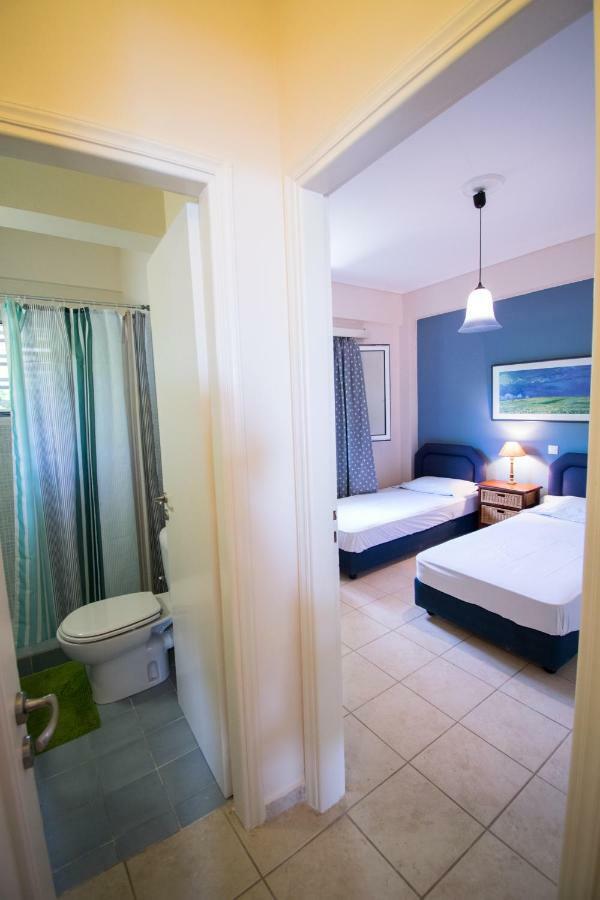 Beach House Near Athens Agia Marina  المظهر الخارجي الصورة