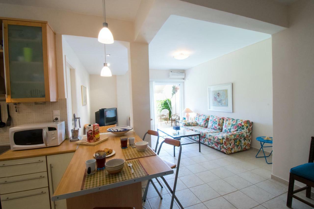Beach House Near Athens Agia Marina  المظهر الخارجي الصورة